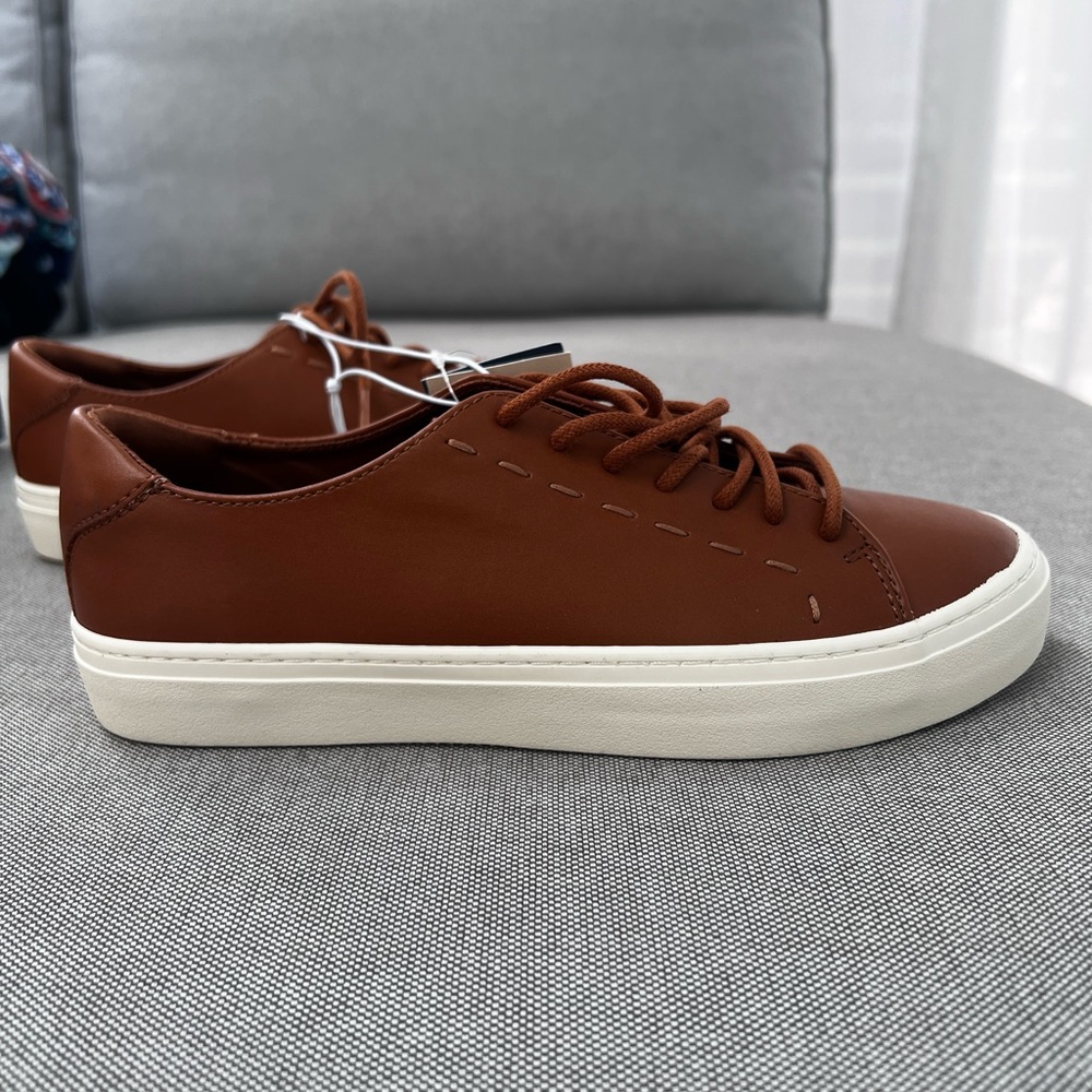 New Universal Thread cognac sneakers size 7